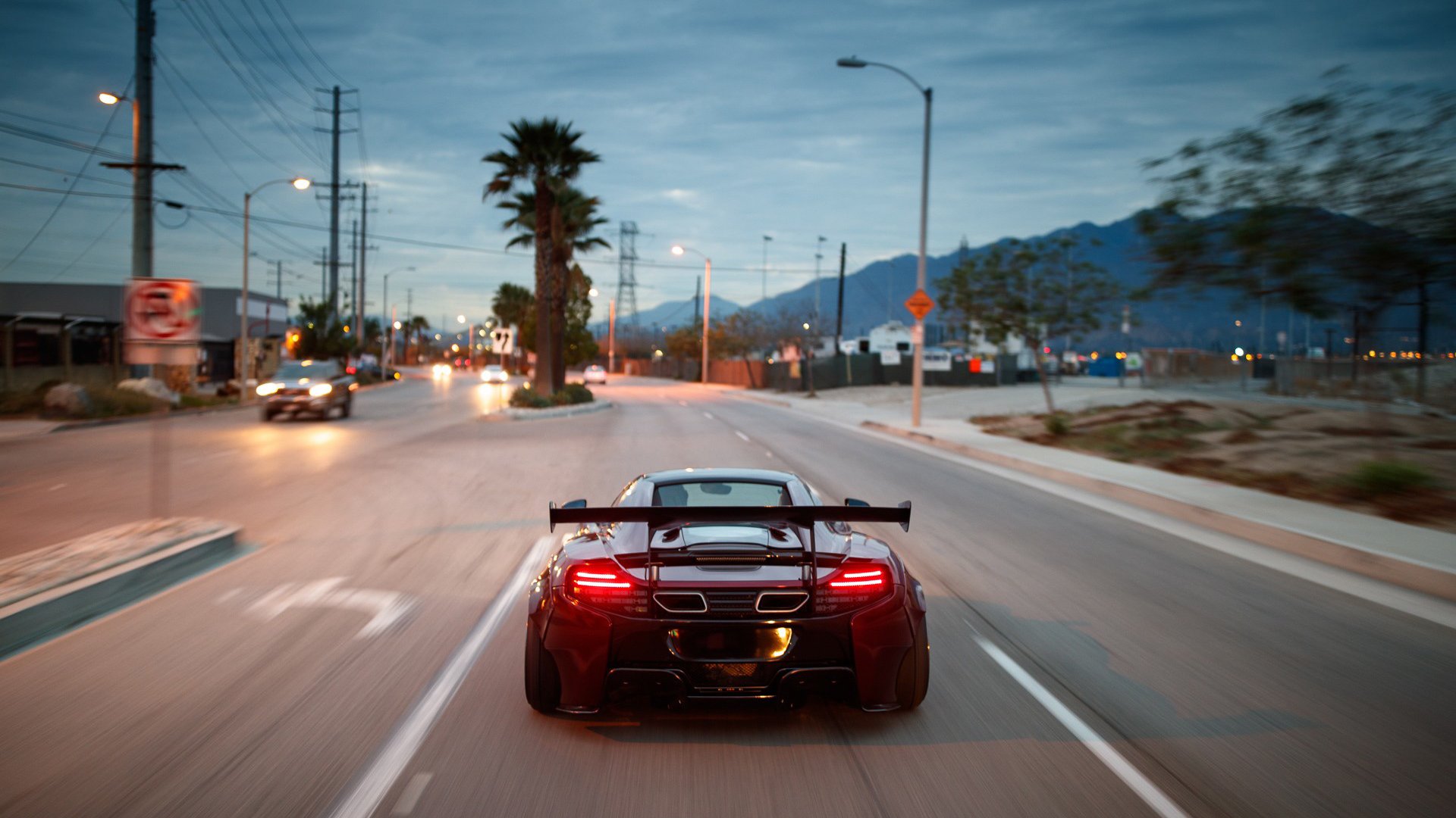 南非女泳将展现速度与技巧，南非游泳王妃